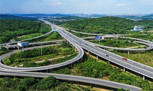 漾濞钢筋套筒应用于高速公路